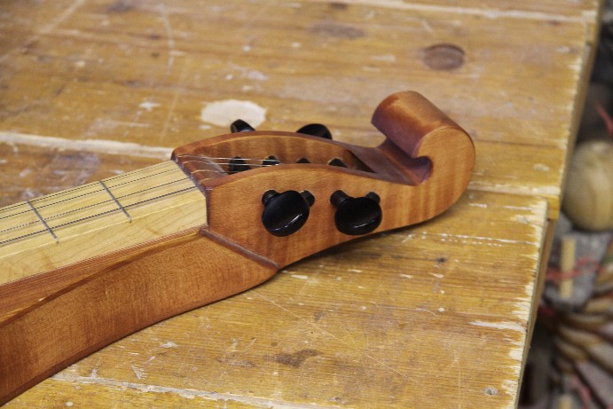 Dulcimer – Detail